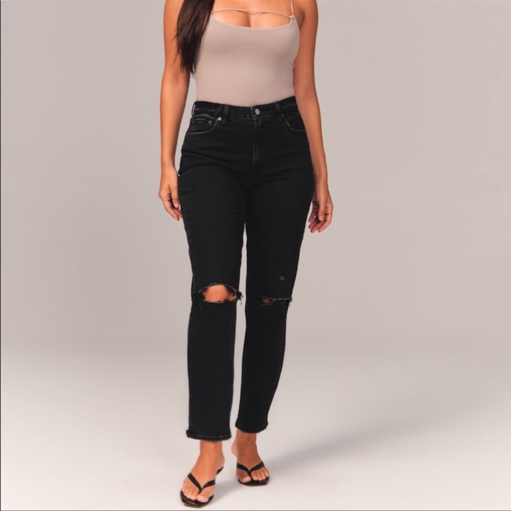 Abercrombie & Fitch High Rise Mom Jean
